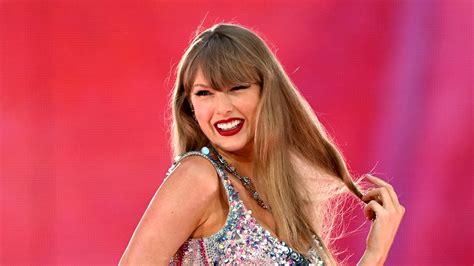 Taylor Swift Nude Wax Figure In Video Sparks Billboard Apology